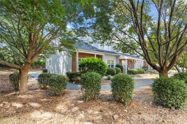 136 Mangum Circle, Mooresville, NC 28117