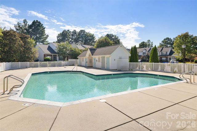 136 Mangum Circle, Mooresville, NC 28117