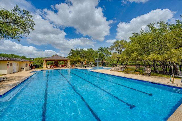 328 Valley LDG, New Braunfels, TX 78132