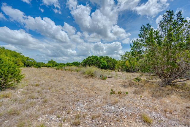 328 Valley LDG, New Braunfels, TX 78132