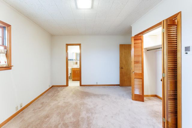 1228 S Ralls Highway, Floydada, TX 79235