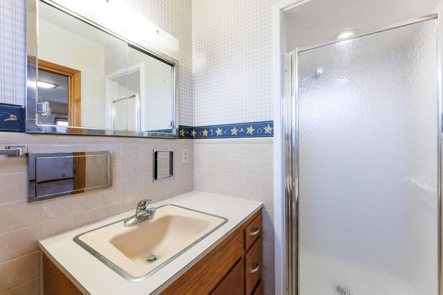 1228 S Ralls Highway, Floydada, TX 79235