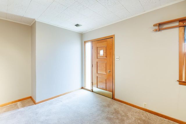 1228 S Ralls Highway, Floydada, TX 79235