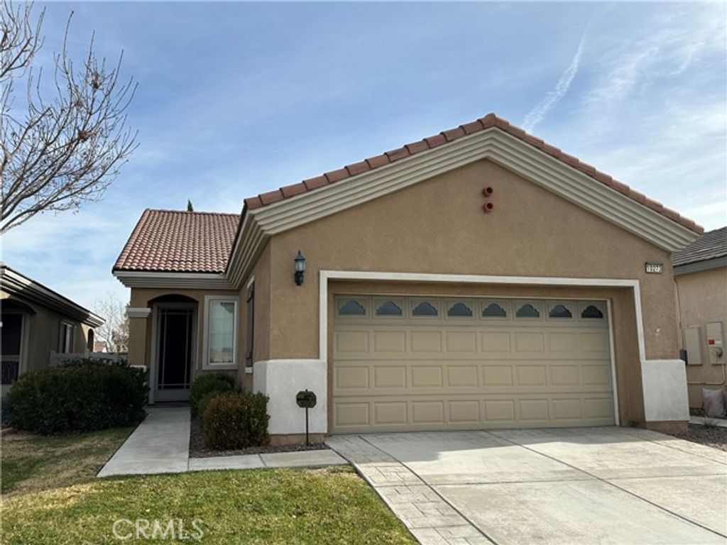 10273 Wascana Lane, Apple Valley, CA 92308