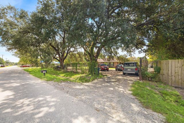 1450 Mesquite Street, Houston, TX 77093