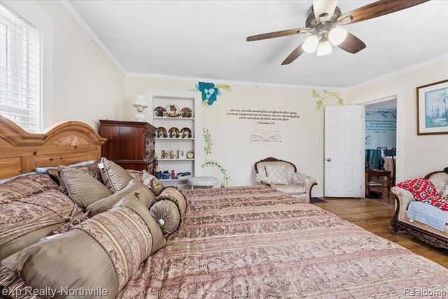 1355 5 Mile Road, Whitmore Lake, MI 48189