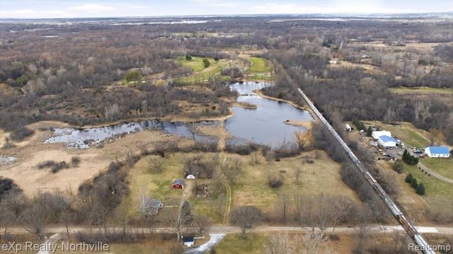 1355 5 Mile Road, Whitmore Lake, MI 48189