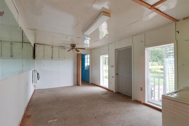 15606 Econtuchka Road, Earlsboro, OK 74840