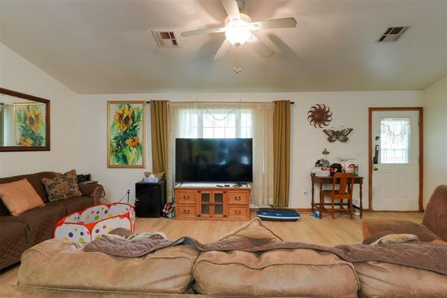 15606 Econtuchka Road, Earlsboro, OK 74840