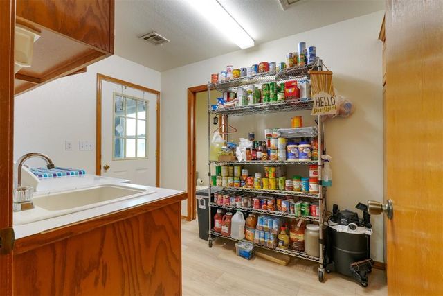 15606 Econtuchka Road, Earlsboro, OK 74840