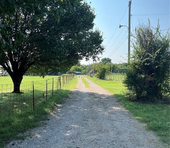 15606 Econtuchka Road, Earlsboro, OK 74840