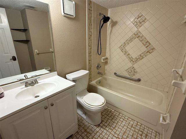 8621 SHADBLOW COURT 4, Port Richey, FL 34668