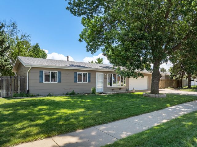 2324 8TH ST NW, Minot, ND 58703