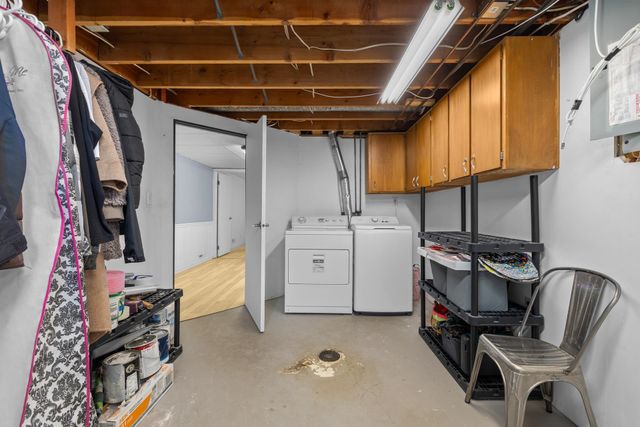2324 8TH ST NW, Minot, ND 58703