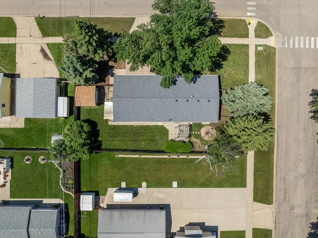 2324 8TH ST NW, Minot, ND 58703