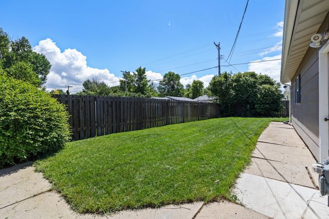 2324 8TH ST NW, Minot, ND 58703