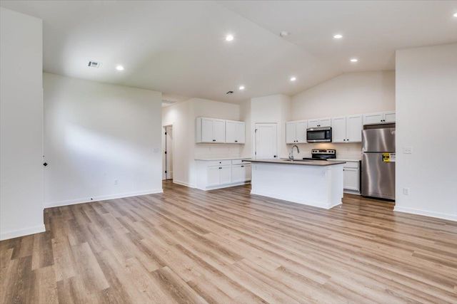 15217 W Kristina St, Goddard, KS 67052