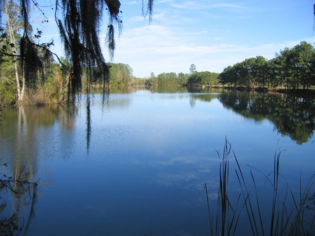 13 Robin Hood, Cleveland, TX 77327