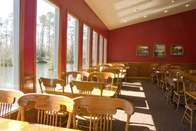 13 Robin Hood, Cleveland, TX 77327