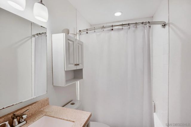 3348 Caminito Vasto, San Diego, CA 92037