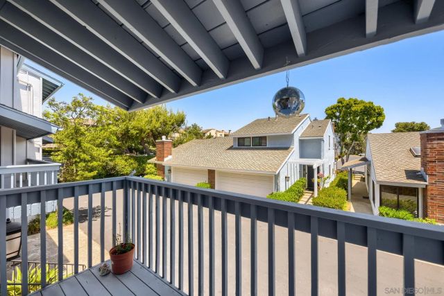3348 Caminito Vasto, San Diego, CA 92037