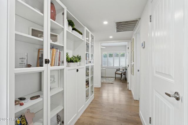 216 W Winged Foot Road, Phoenix, AZ 85023