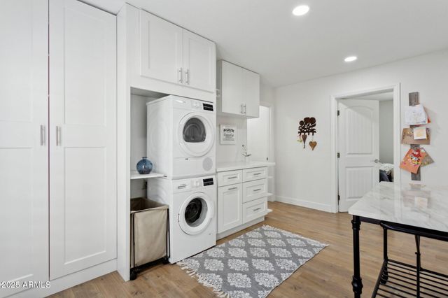 216 W Winged Foot Road, Phoenix, AZ 85023