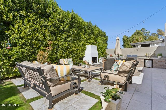 216 W Winged Foot Road, Phoenix, AZ 85023