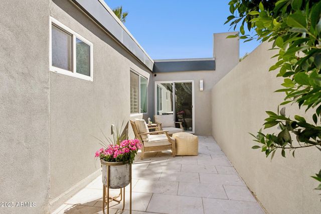 216 W Winged Foot Road, Phoenix, AZ 85023