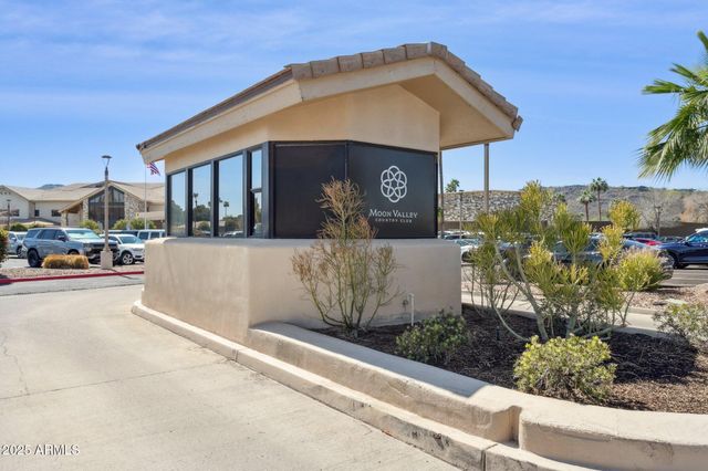 216 W Winged Foot Road, Phoenix, AZ 85023