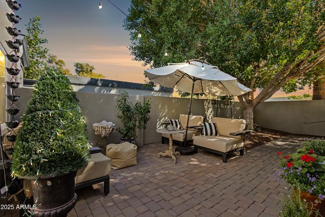 216 W Winged Foot Road, Phoenix, AZ 85023