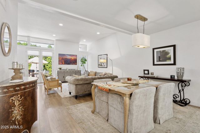 216 W Winged Foot Road, Phoenix, AZ 85023