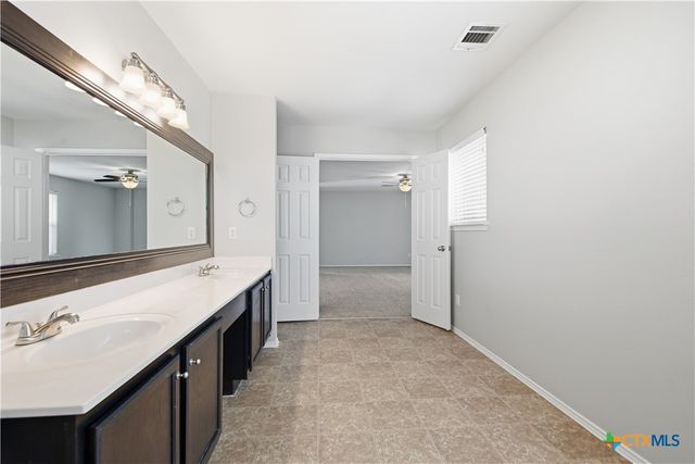 122 Mossy Rock Cove, Hutto, TX 78634