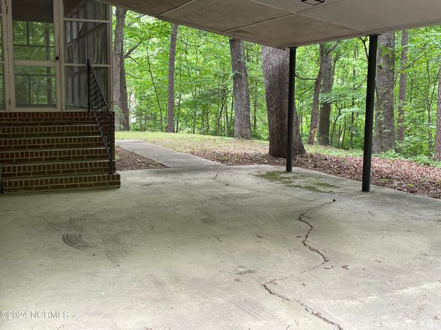 2592 Old Glendon Road, Carthage, NC 28327