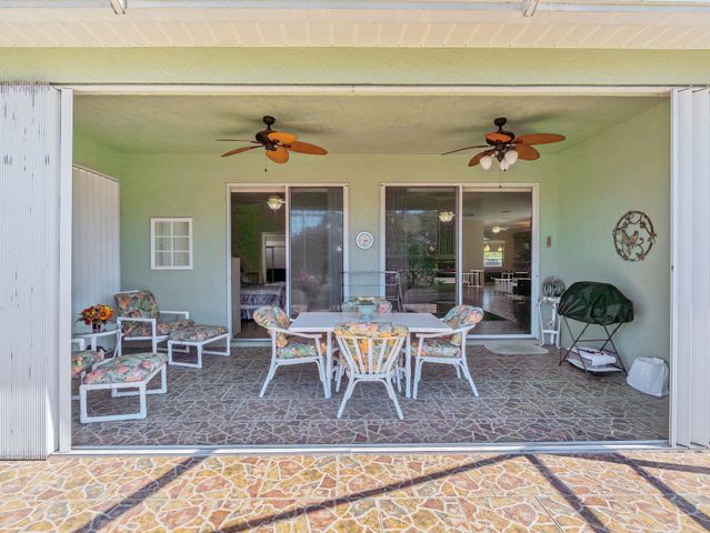 890 NW Sarria Court, Port St. Lucie, Port St Lucie, FL 34986