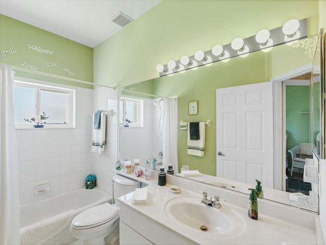 890 NW Sarria Court, Port St. Lucie, Port St Lucie, FL 34986