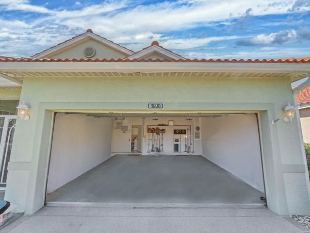 890 NW Sarria Court, Port St. Lucie, Port St Lucie, FL 34986