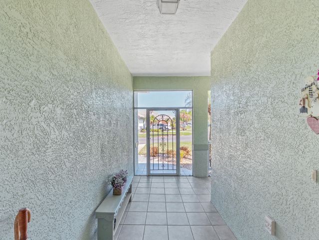 890 NW Sarria Court, Port St. Lucie, Port St Lucie, FL 34986