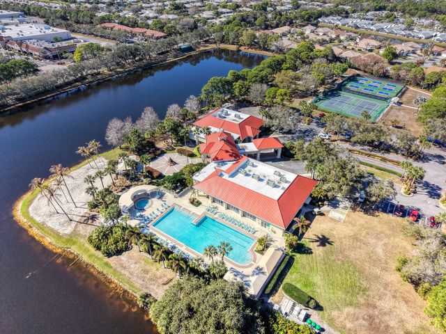 890 NW Sarria Court, Port St. Lucie, Port St Lucie, FL 34986