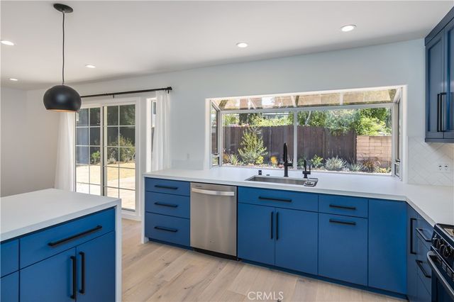 32046 Kingspark Court, Westlake Village, CA 91361