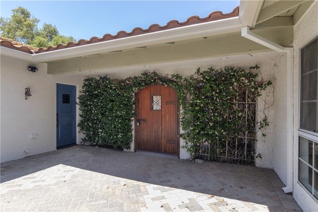 32046 Kingspark Court, Westlake Village, CA 91361