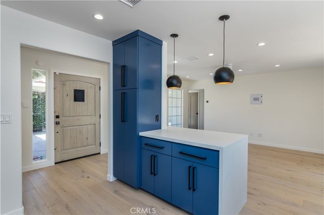 32046 Kingspark Court, Westlake Village, CA 91361
