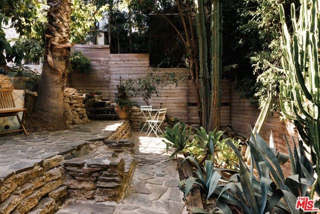 3223 Larissa Drive, Los Angeles, CA 90026