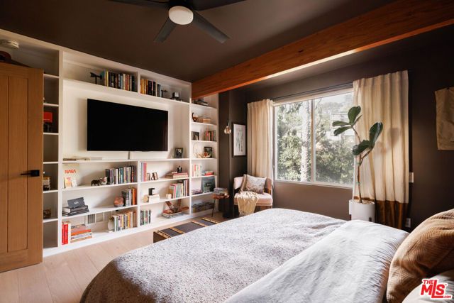 3223 Larissa Drive, Los Angeles, CA 90026