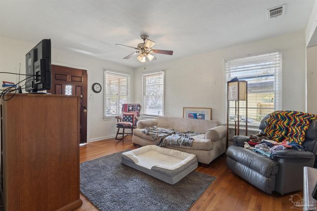 116 Rue Max St, Pensacola, FL 32507