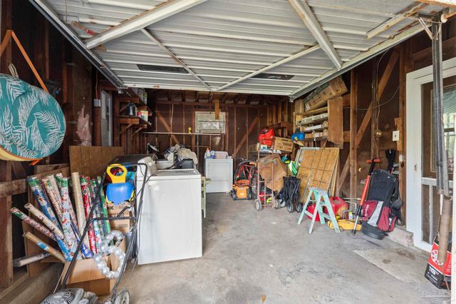 116 Rue Max St, Pensacola, FL 32507