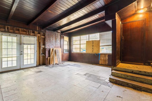 116 Rue Max St, Pensacola, FL 32507