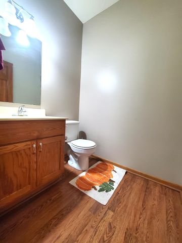 952 Conner Street, Chaska, MN 55318