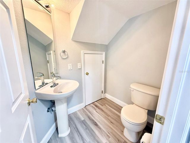 9604 CHARLESBERG DRIVE, Tampa, FL 33635