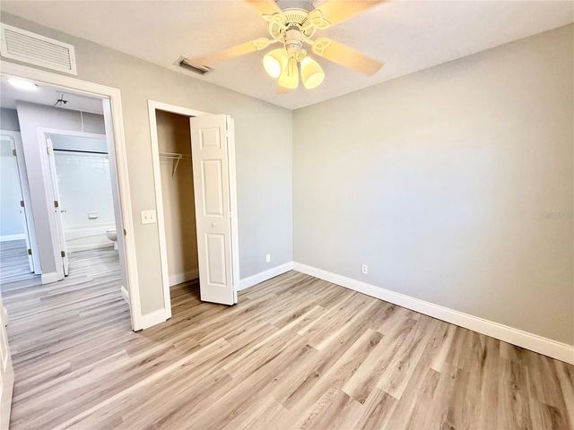 9604 CHARLESBERG DRIVE, Tampa, FL 33635